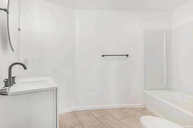 $525,000 | 10559 Jefferson Boulevard, Osceola, IN 46561