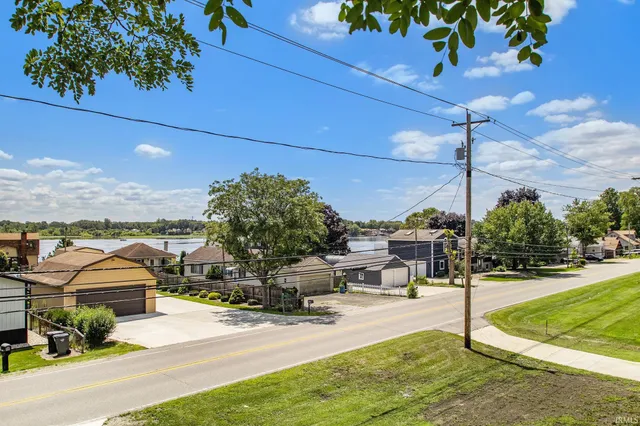 $525,000 | 10559 Jefferson Boulevard, Osceola, IN 46561