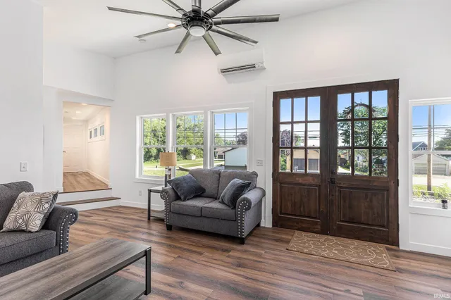 $525,000 | 10559 Jefferson Boulevard, Osceola, IN 46561