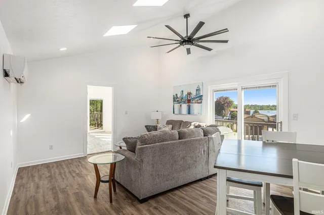 $525,000 | 10559 Jefferson Boulevard, Osceola, IN 46561