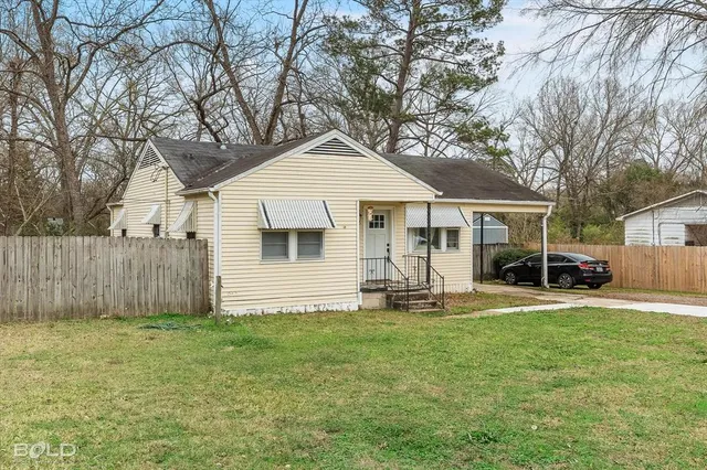 $99,000 | 305 Greenwood Street, Mooringsport, LA 71060