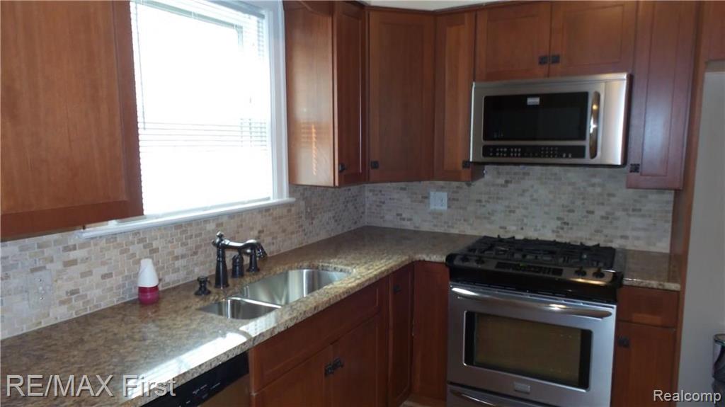 140 Chippewa Road Pontiac, MI 48341 - Photo 24 of 46