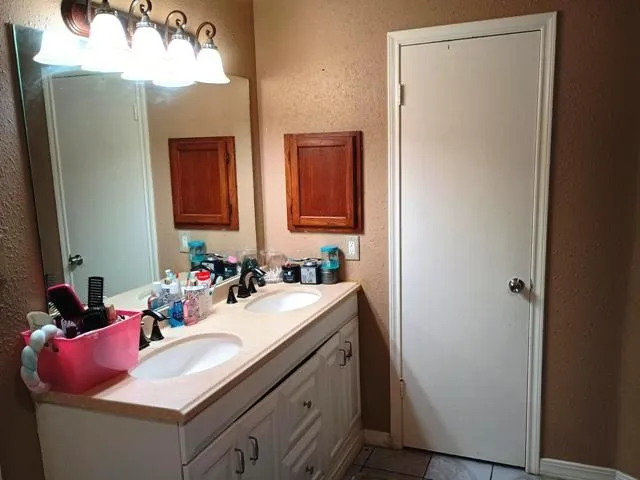 $210,000 | 3822 Mattingham Drive, Houston, TX 77066