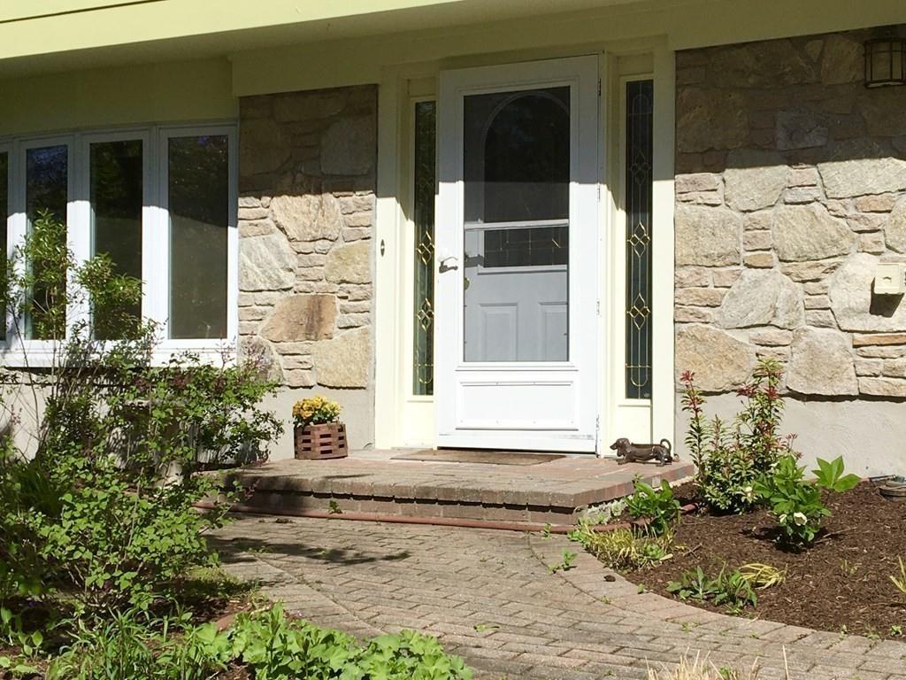 47 Ledgewood Road Framingham, MA 01701 - Photo 2 of 32 Gallery Image 2