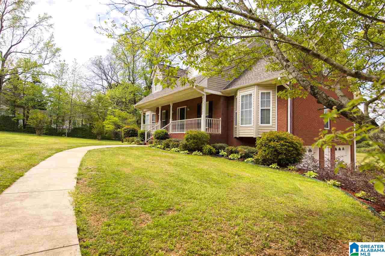 7346 Lake In The Woods Road Trussville, AL 35173 - Photo 3 of 37