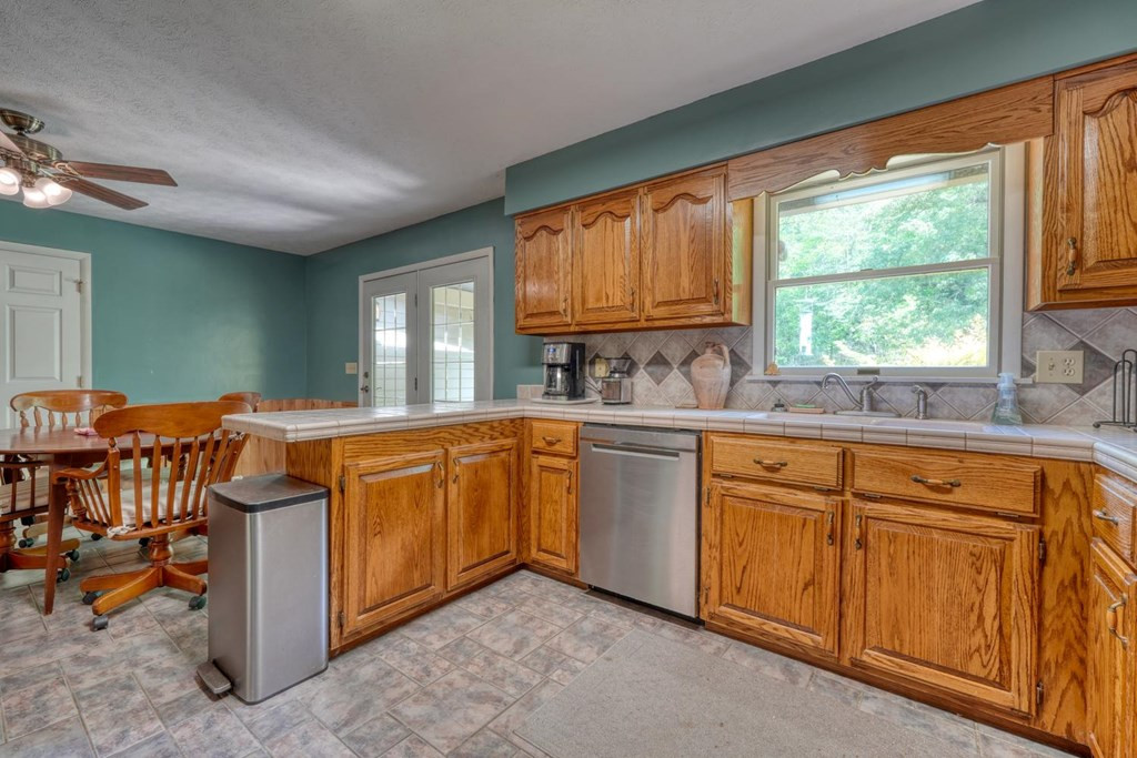 847 Deer Hill Road Murphy, NC 28906 - Photo 16 of 54