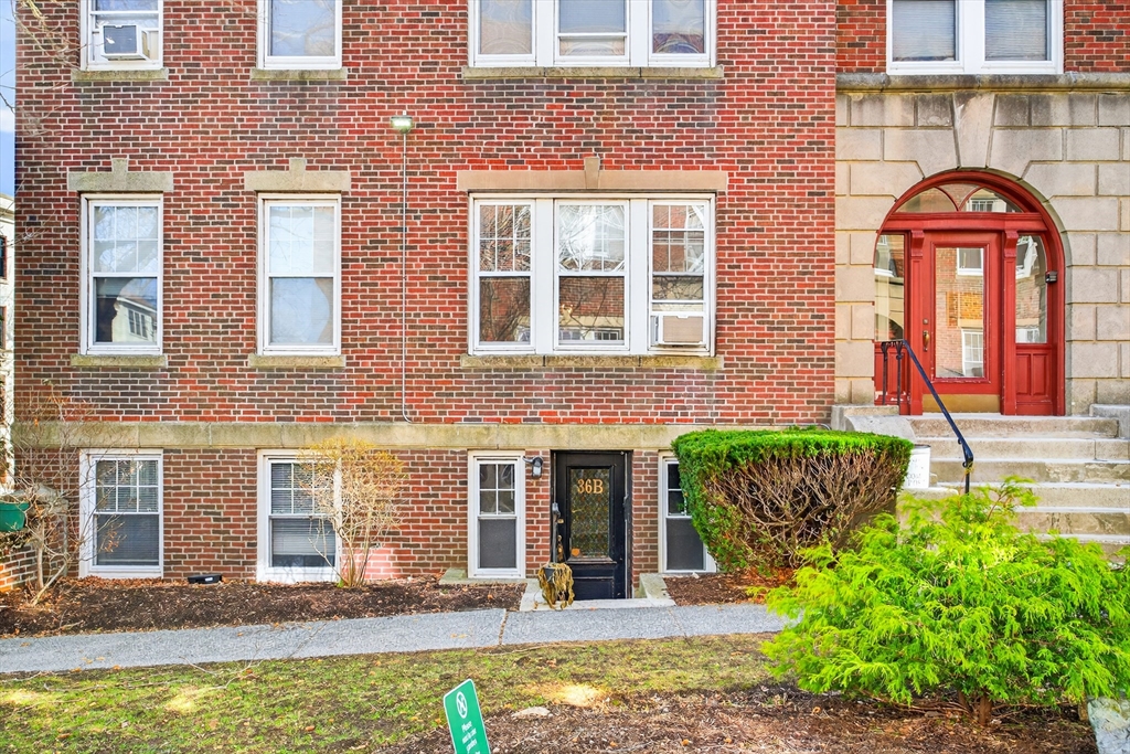 36 St Paul Street, Unit B Brookline, MA 02446 - Photo 12 of 14