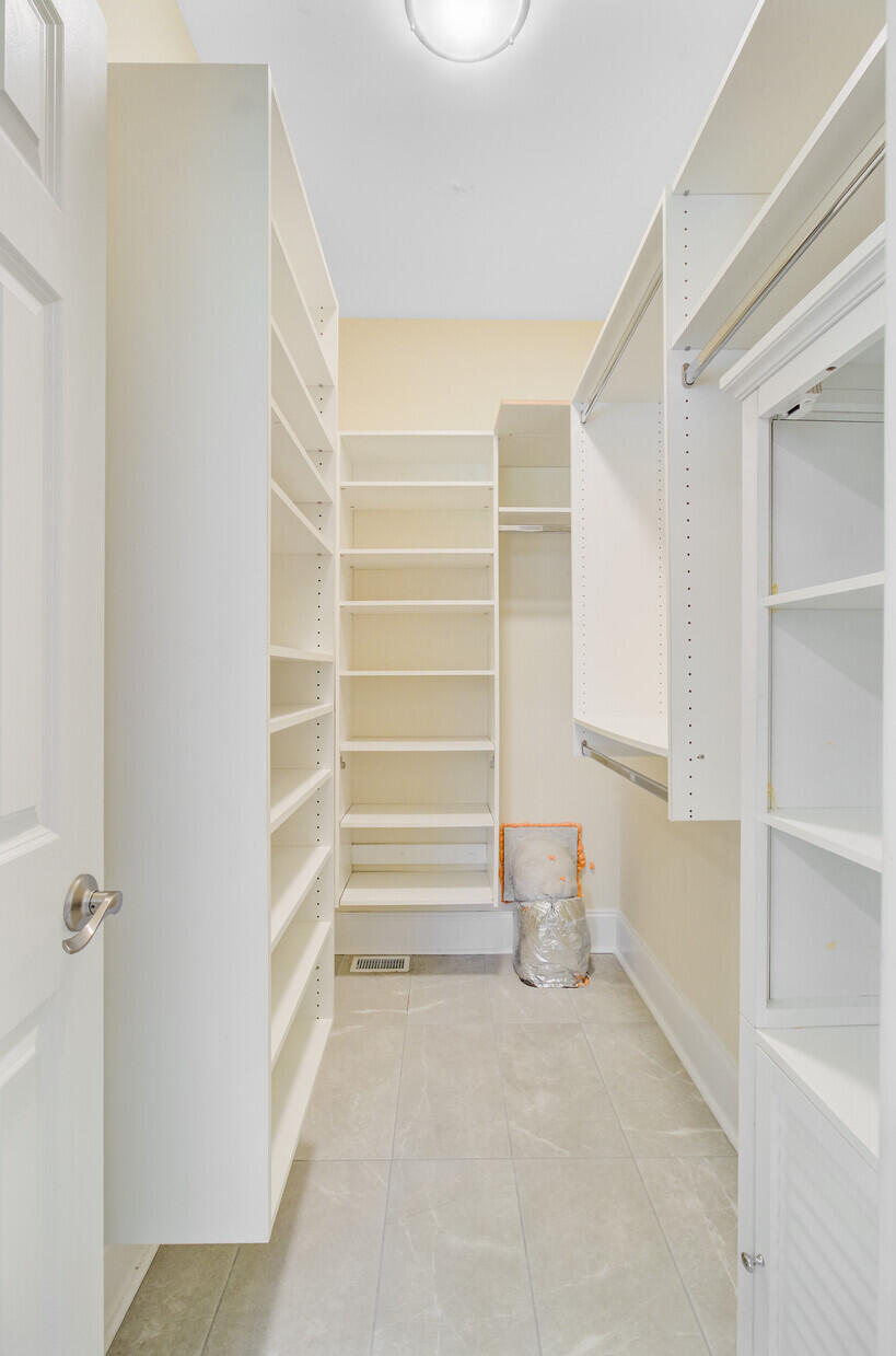 1829 Shell Ring Circle Mount Pleasant, SC 29466 - Photo 28 of 69 Primary closet 1