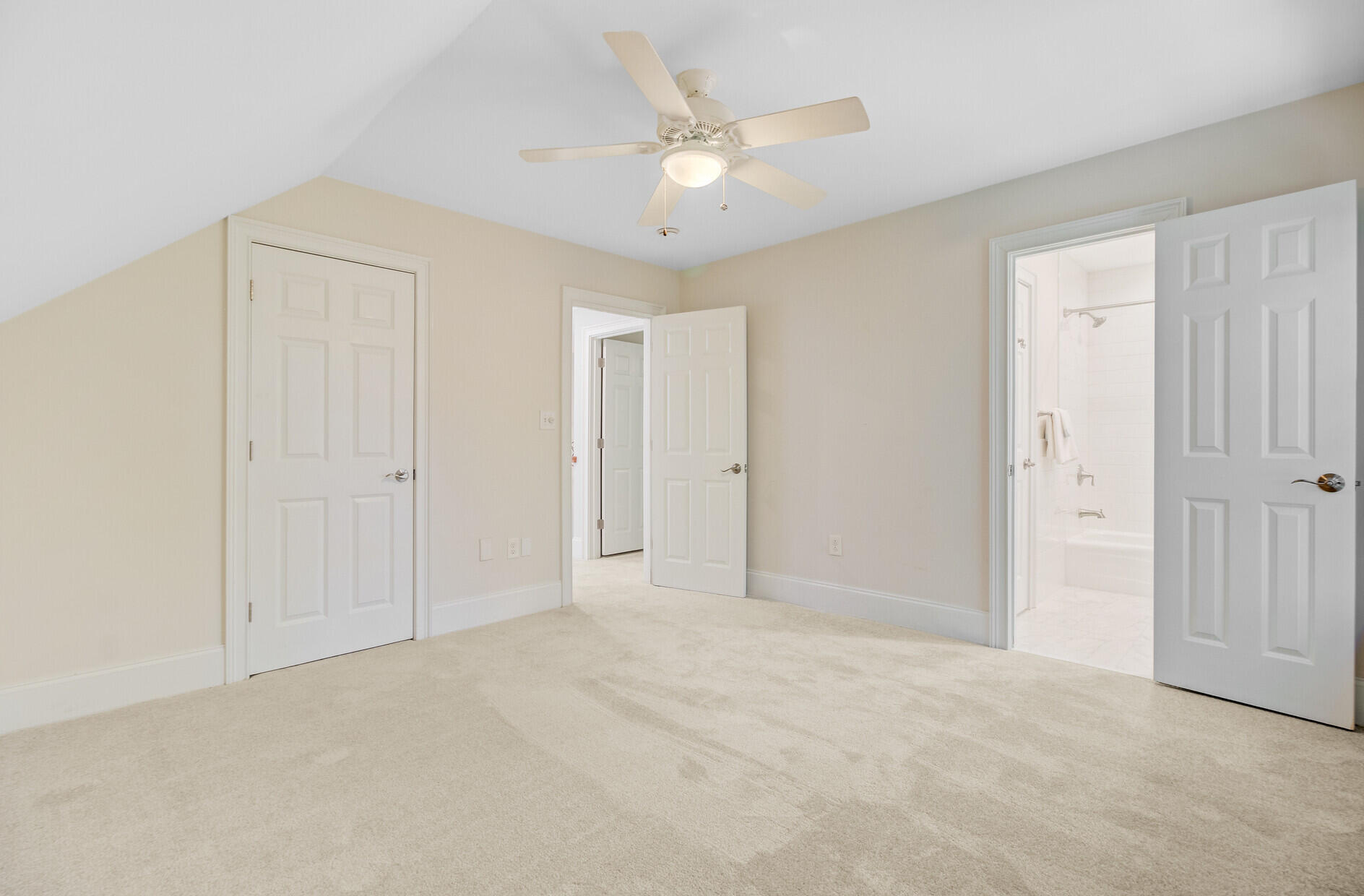 1829 Shell Ring Circle Mount Pleasant, SC 29466 - Photo 39 of 69 2nd bedroom