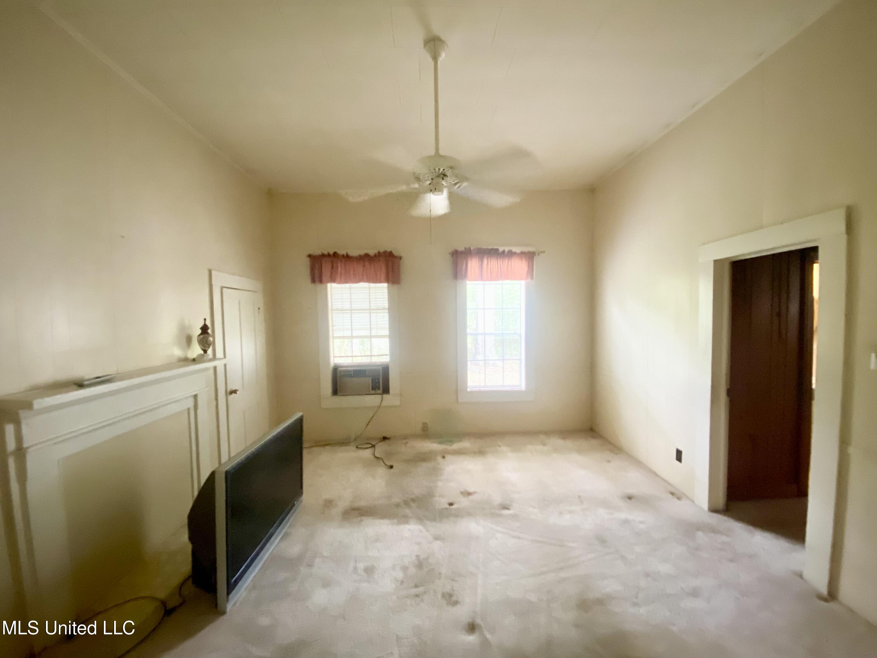 613 Georgetown Street Hazlehurst, MS 39083 - Photo 15 of 37 IMG_3169