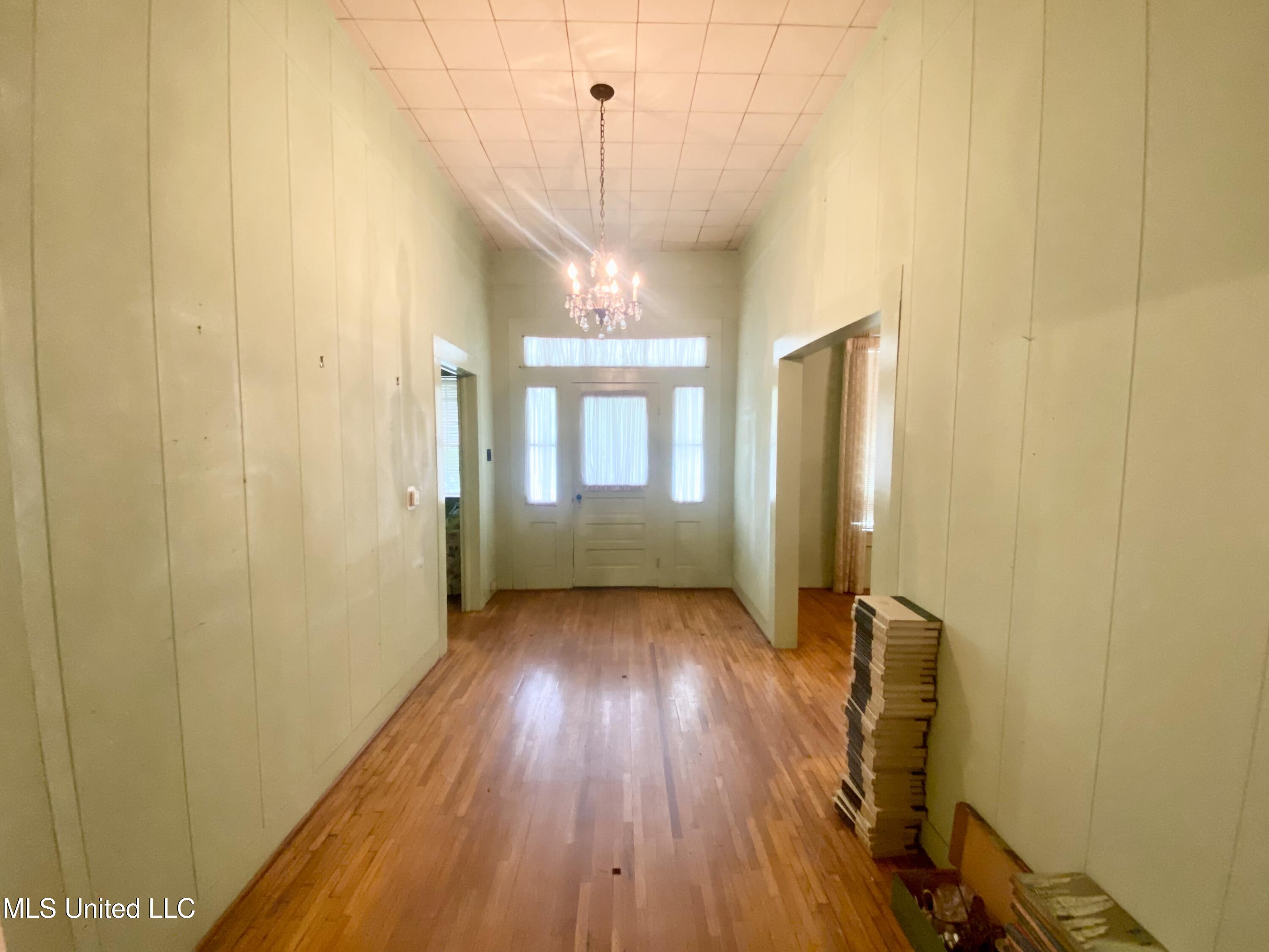 613 Georgetown Street Hazlehurst, MS 39083 - Photo 5 of 37 IMG_3175