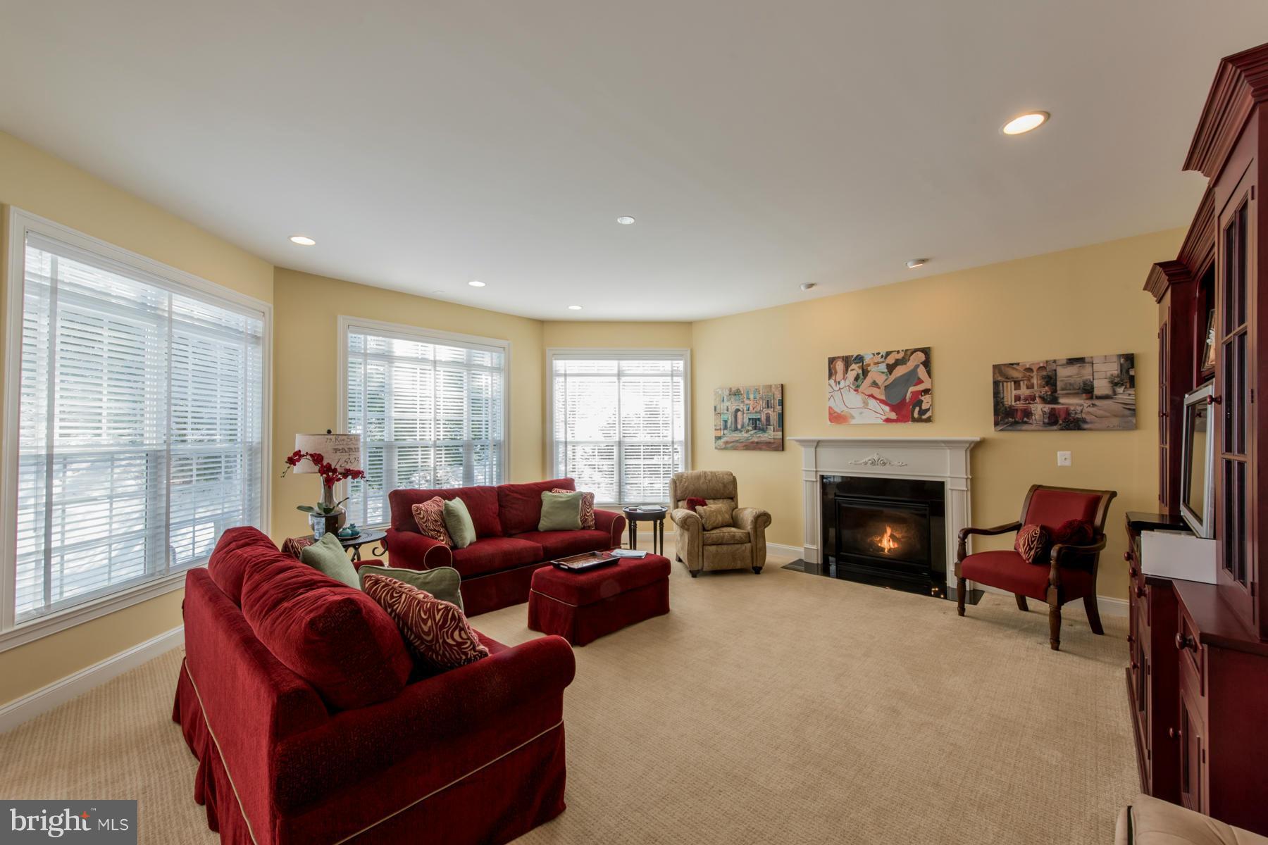 6905 Granite Ridge Court Baltimore, MD 21209 - Photo 13 of 30 Family Room