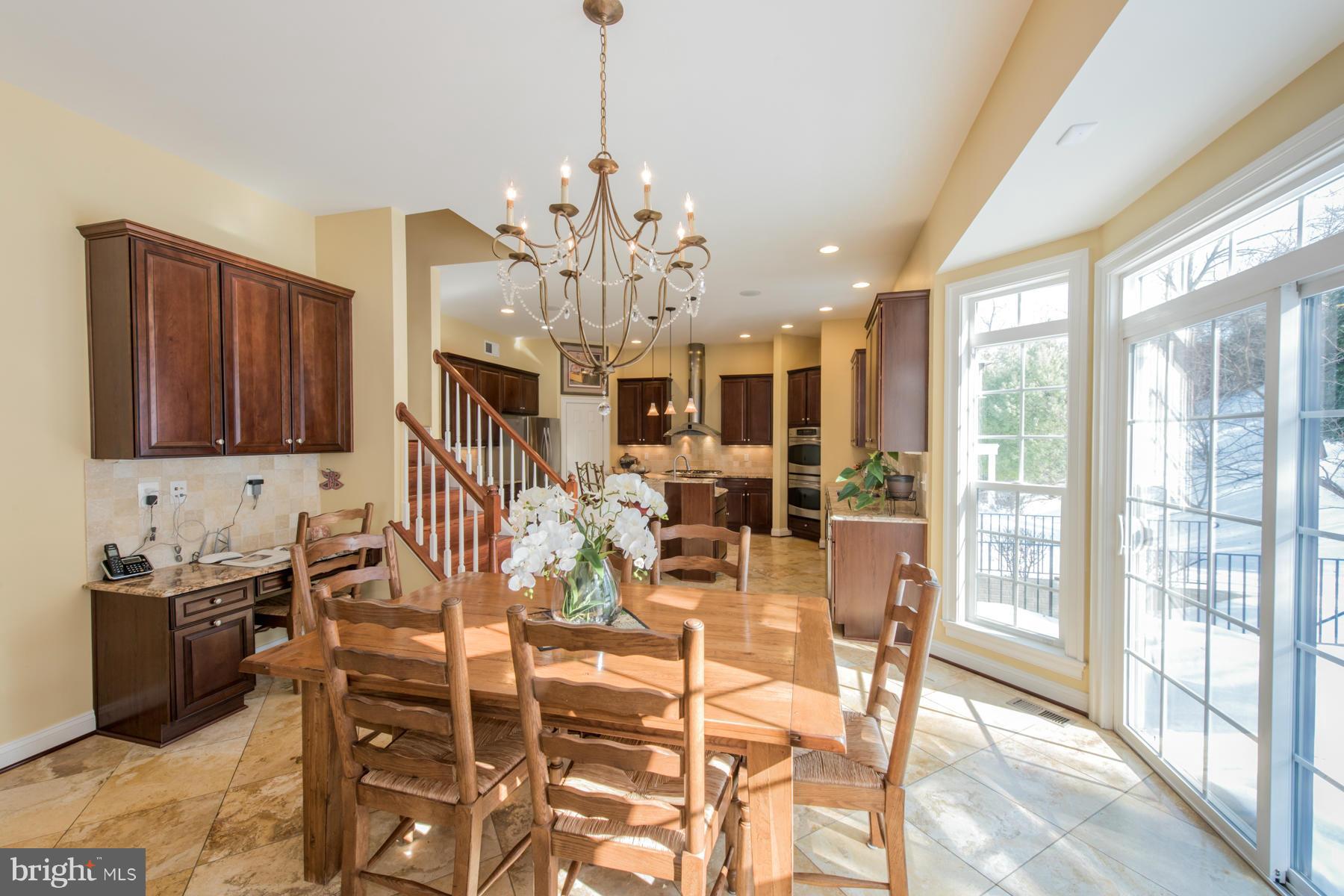 6905 Granite Ridge Court Baltimore, MD 21209 - Photo 9 of 30 Kitchen/Breakfast Room