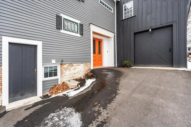 $1,149,000 | 18 Souhegan Street, Milford, NH 03055