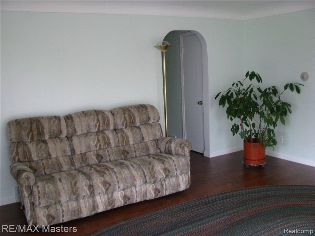 166 West Erie Road Temperance, MI 48182 - Photo 8 of 25 LR2.JPG