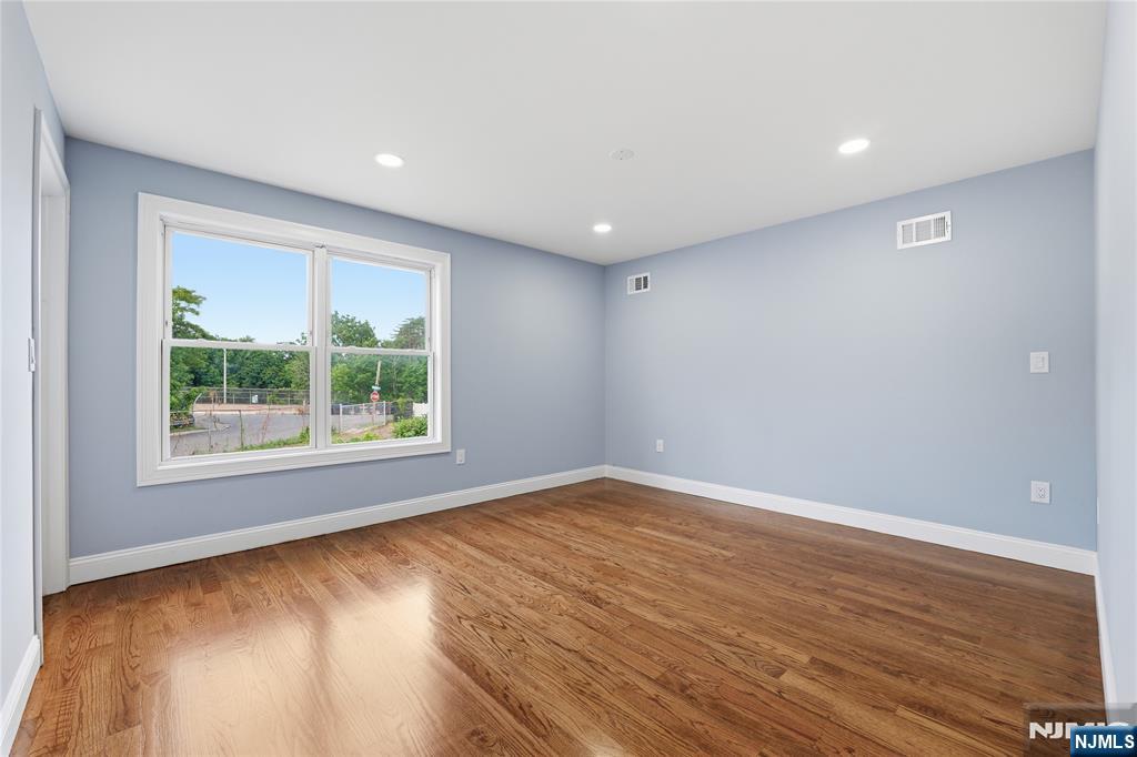 23 Edwin Place Newark, NJ 07112 - Photo 22 of 32