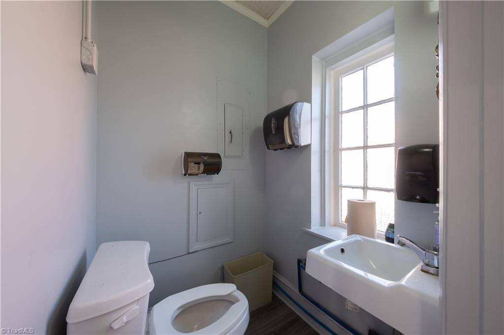 202 West Main Street Elkin, NC 28621 - Photo 18 of 24