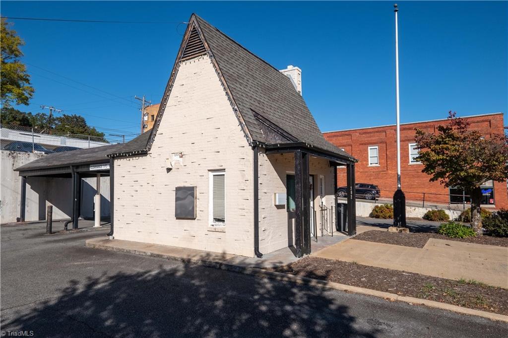 202 West Main Street Elkin, NC 28621 - Photo 6 of 24