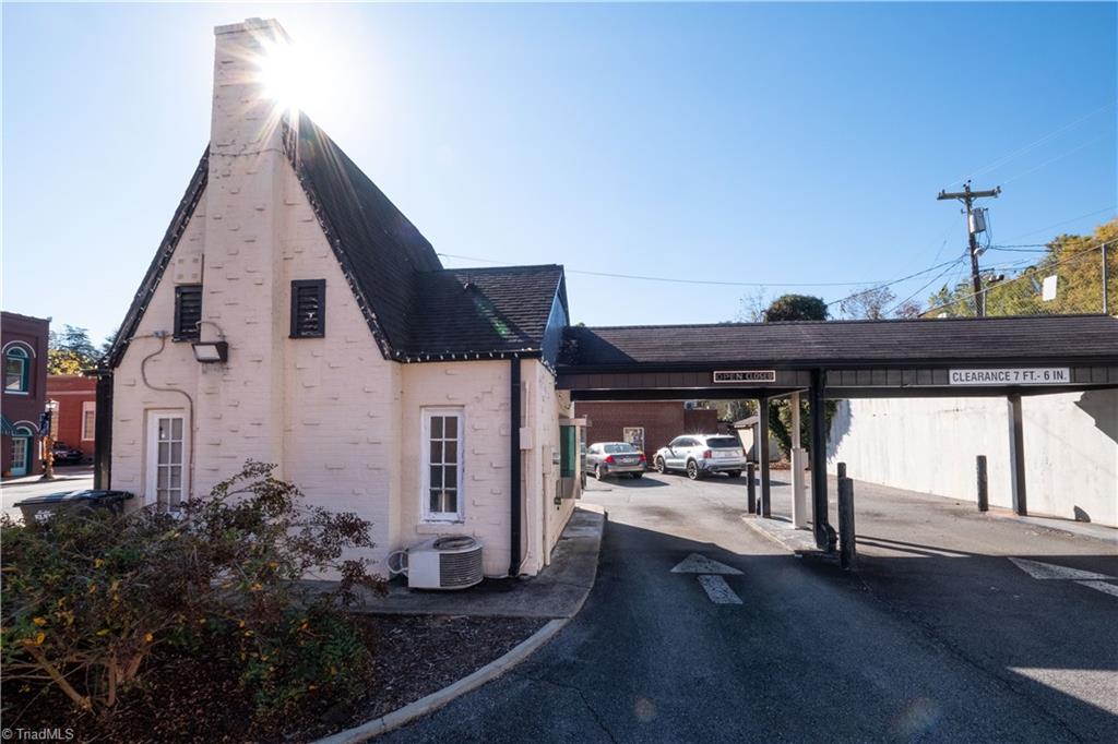 202 West Main Street Elkin, NC 28621 - Photo 9 of 24