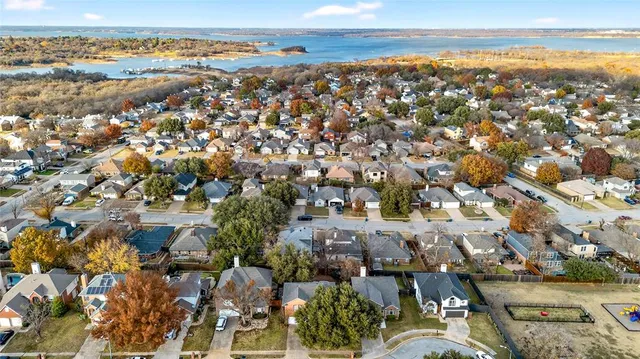 $495,000 | 1804 Hunters Ridge Drive, Grapevine, TX 76051