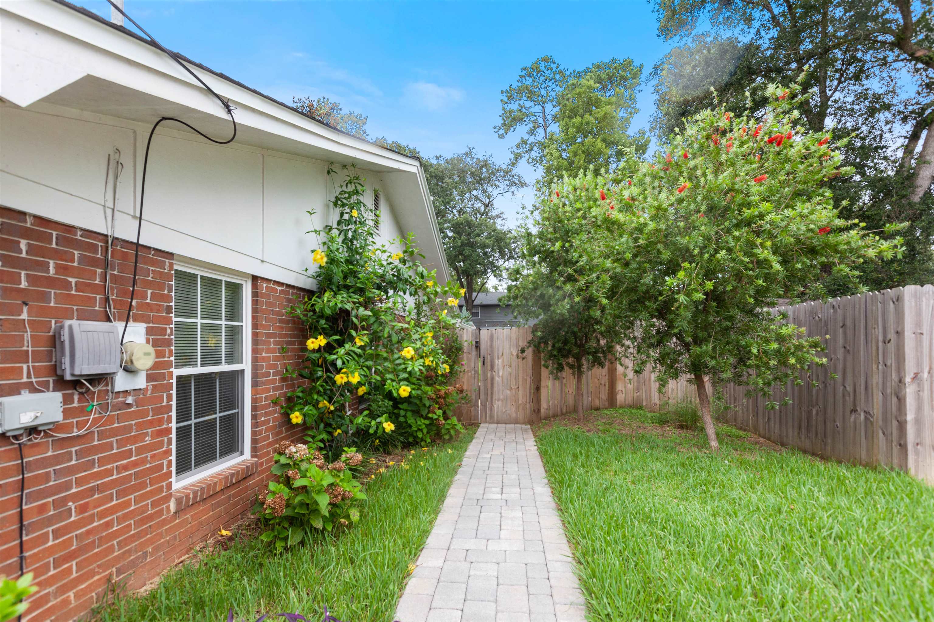 2436 Castletower Road Tallahassee, FL 32301 - Photo 4 of 33 Gallery Image 4