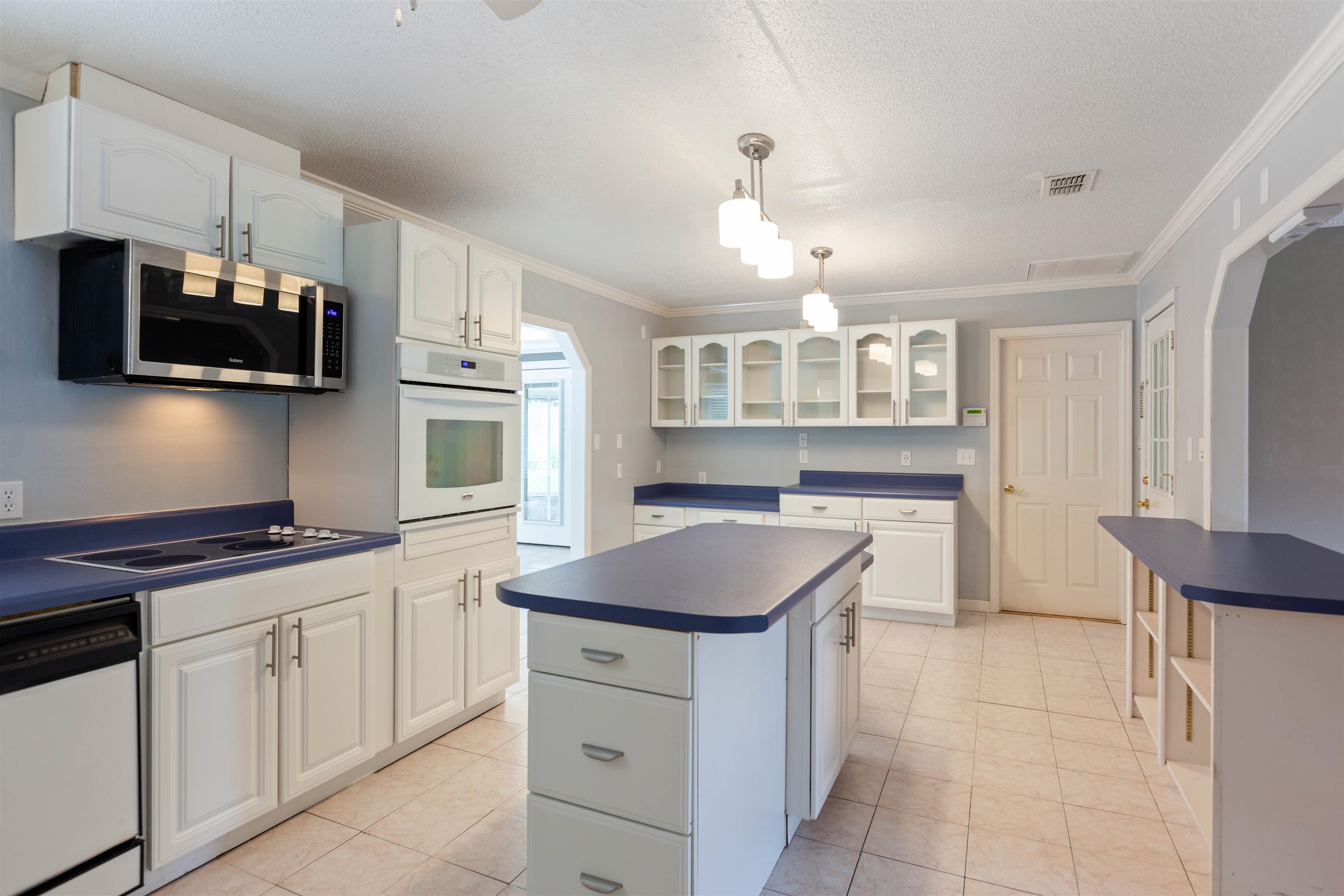2436 Castletower Road Tallahassee, FL 32301 - Photo 5 of 33 Gallery Image 5