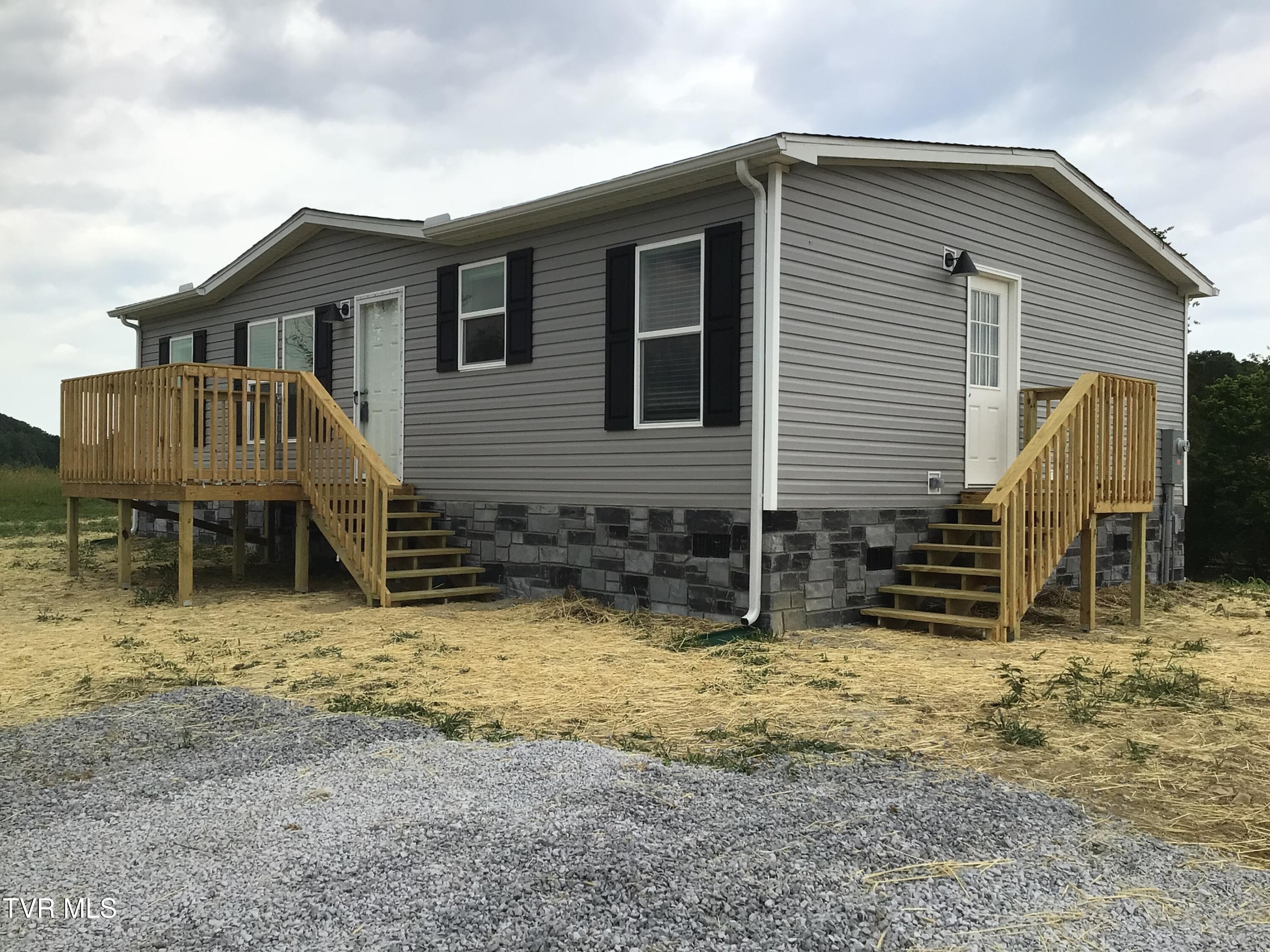 805 Dulaney Road Mosheim, TN 37818 - Photo 3 of 29 805 Dulaney Rd