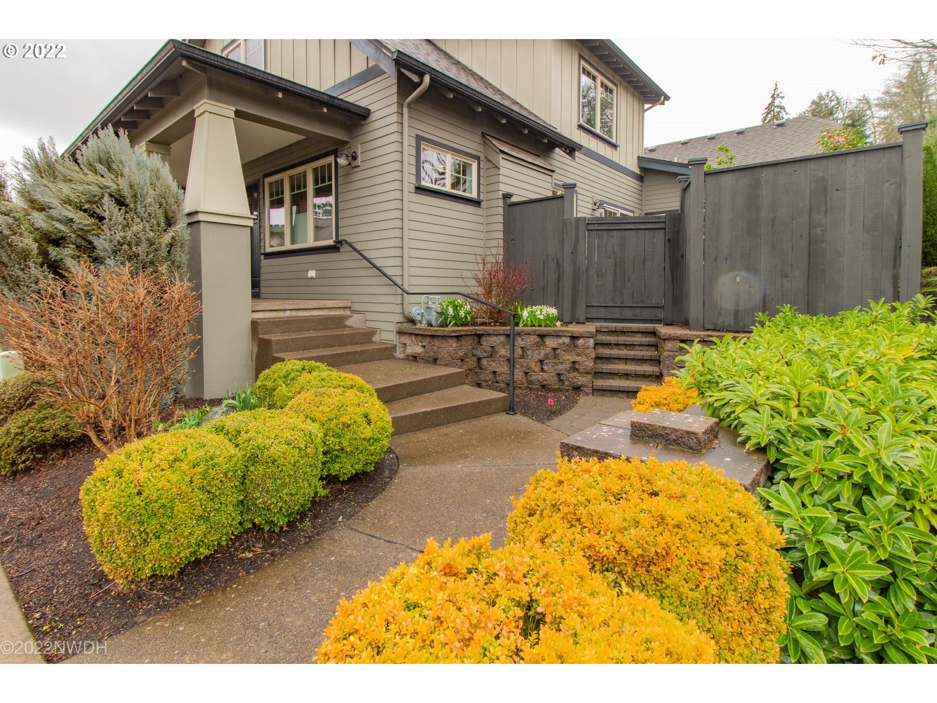 849 Meadow Butte Loop Eugene, OR 97401 - Photo 3 of 31 Gallery Image 3