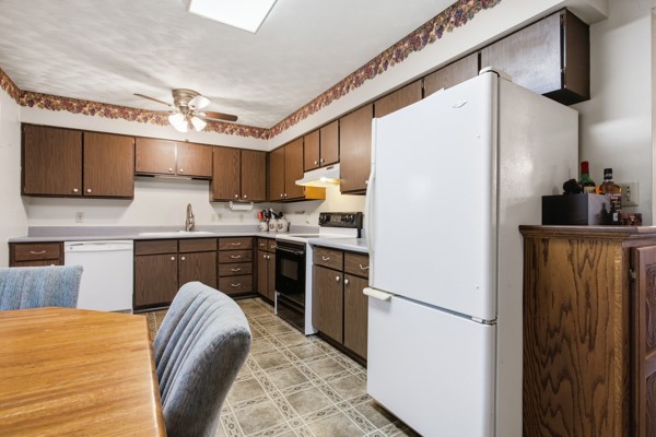15115 North Nazarene Road Effingham, IL 62401 - Photo 9 of 32