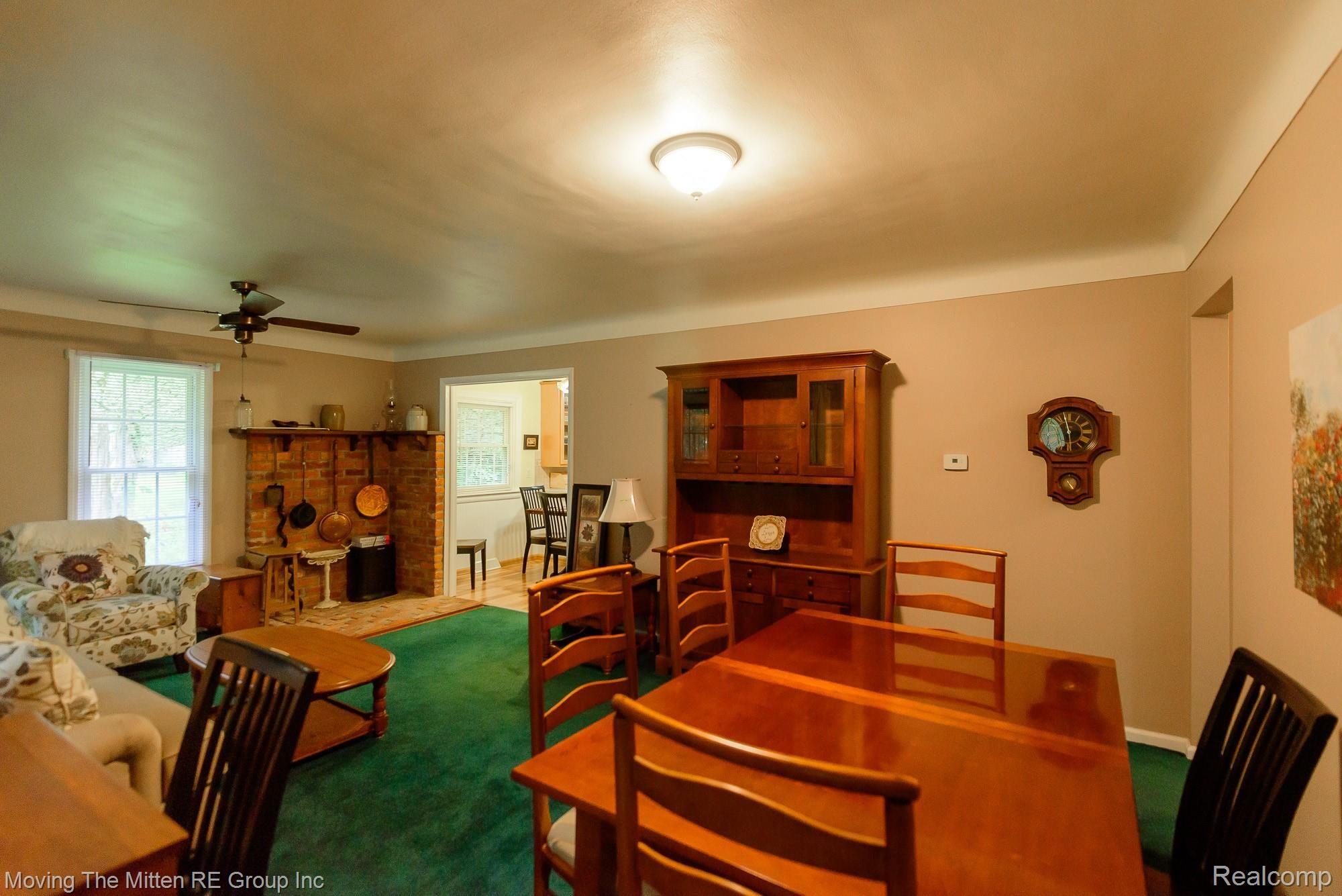 16867 Renton Road Belleville, MI 48111 - Photo 12 of 46 11.jpg