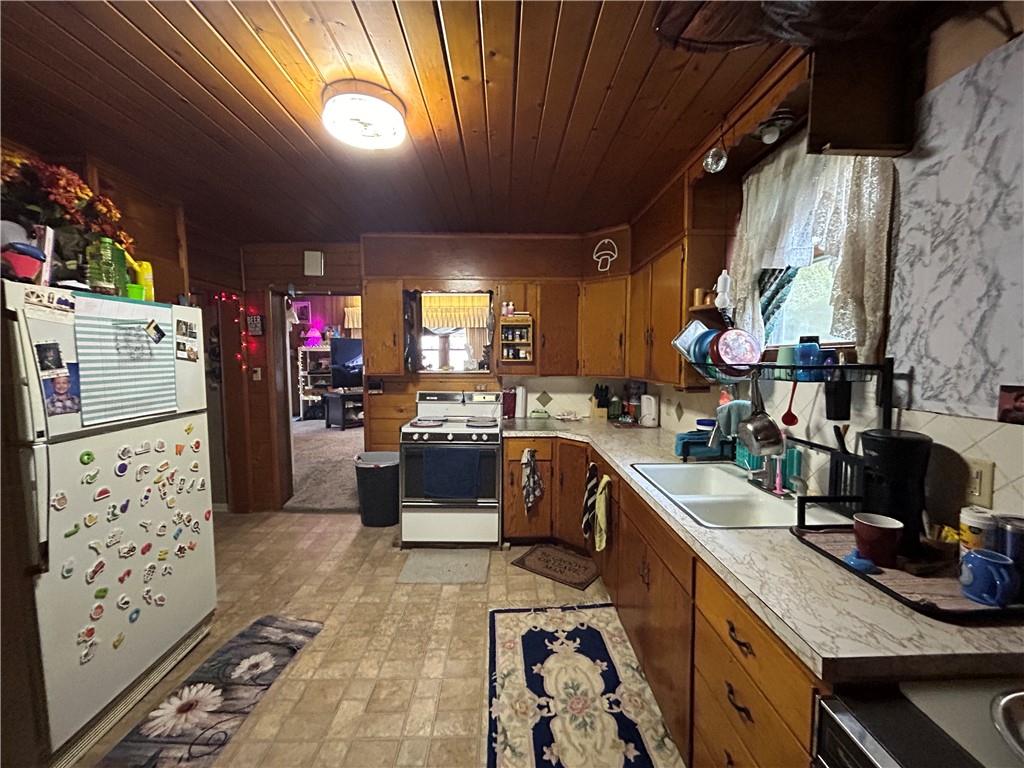 302 Harvard Street St. Joseph, MO 64504 - Photo 3 of 16