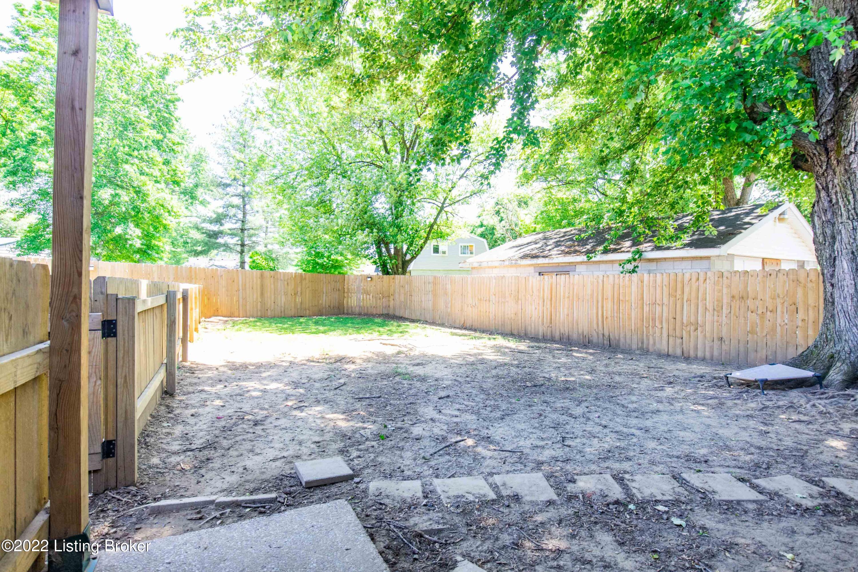 11105 Torrington Road Louisville, KY 40272 - Photo 33 of 33 11105-Torrington-Rd-40