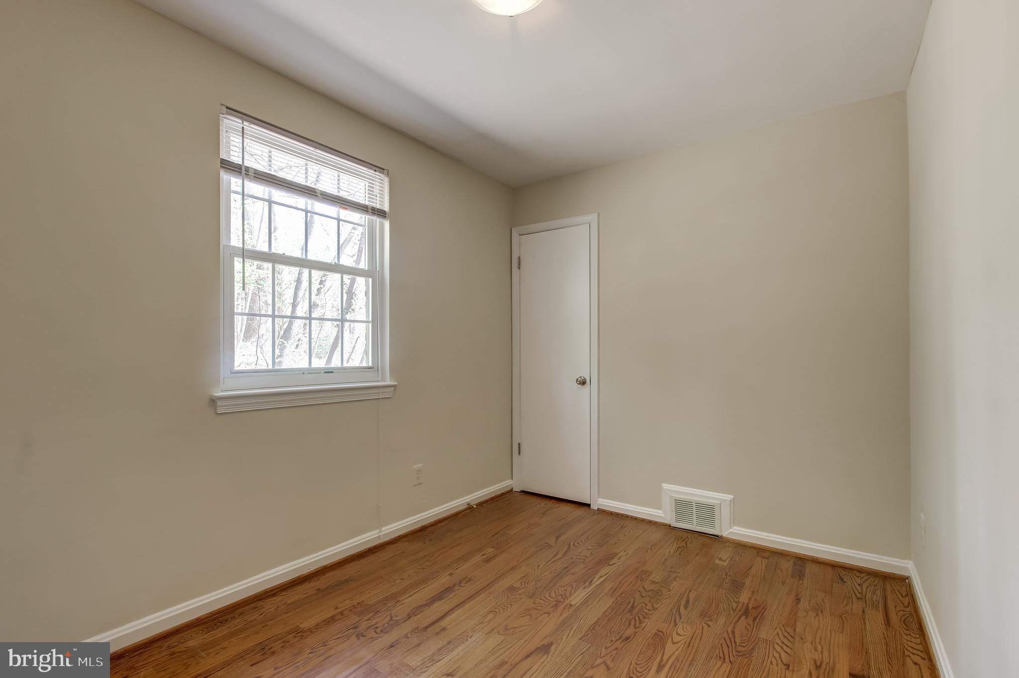 104 Park Valley Road Silver Spring, MD 20910 - Photo 13 of 22 Bedroom 3