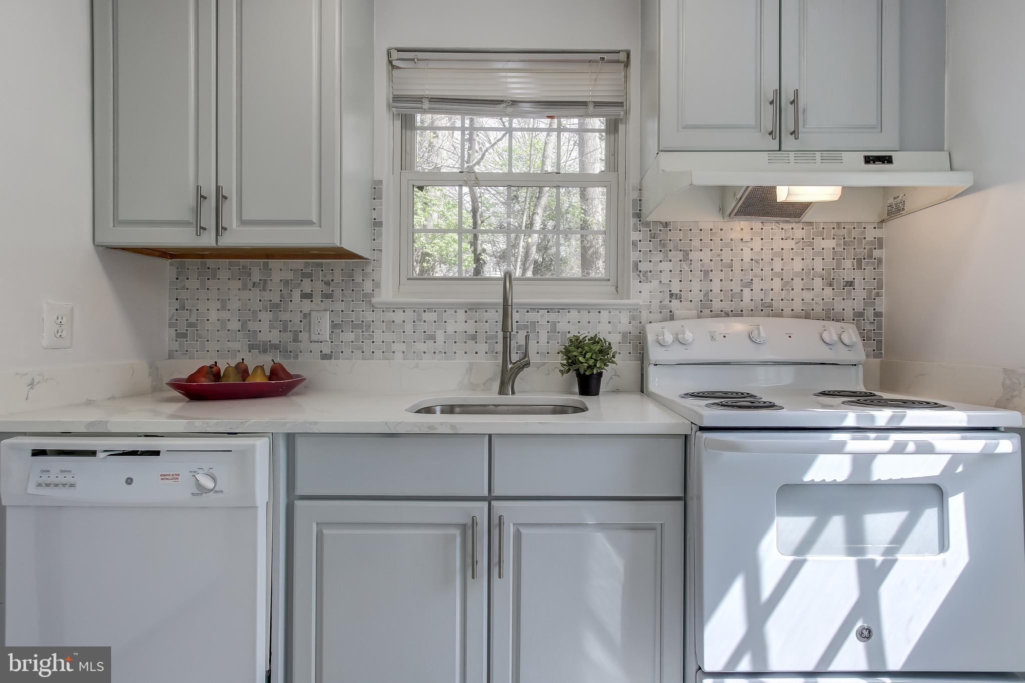 104 Park Valley Road Silver Spring, MD 20910 - Photo 10 of 22 Newly Updated Kitchen