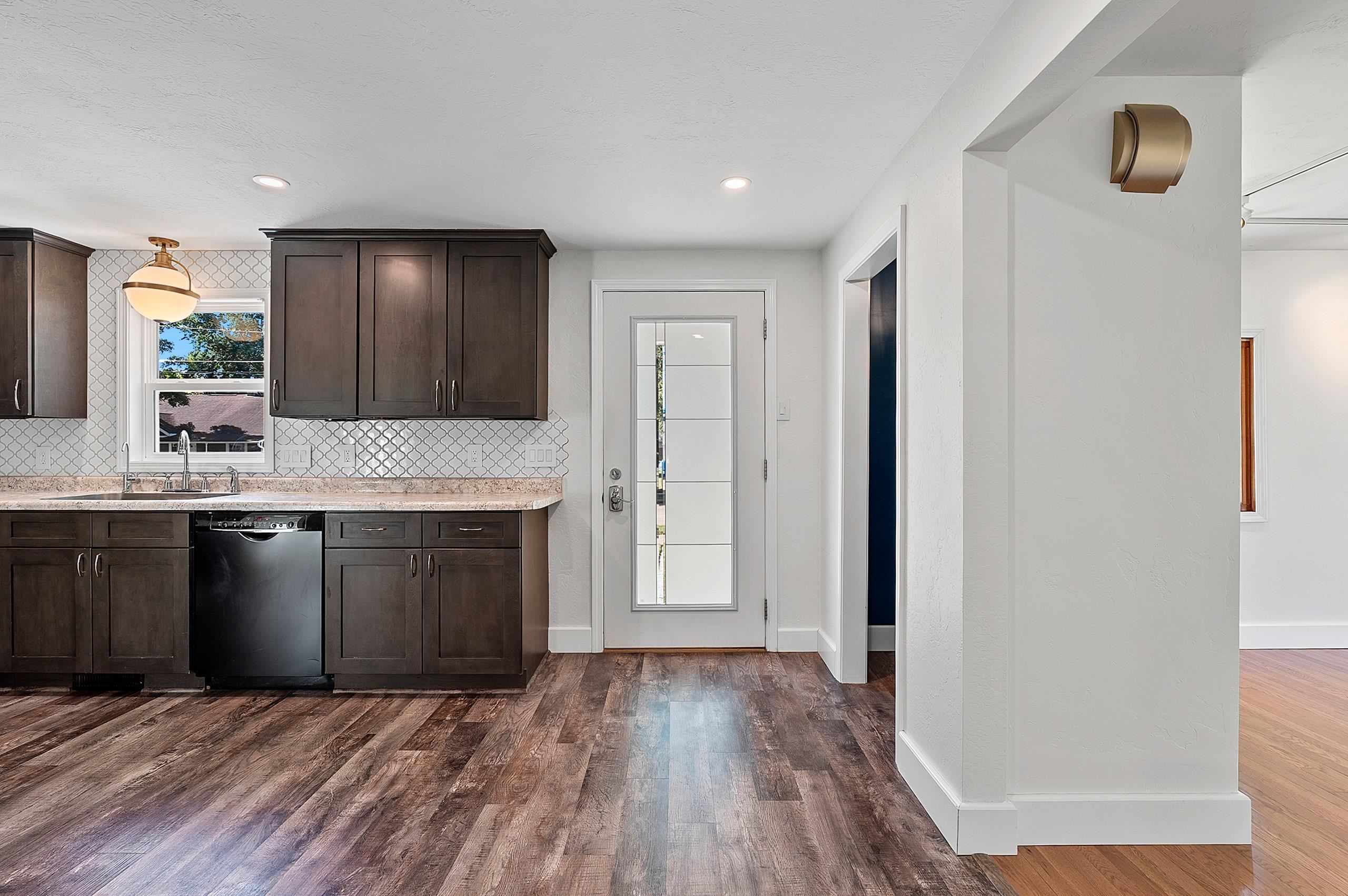 712 East 3rd Street Kimberly, WI 54136 - Photo 5 of 45