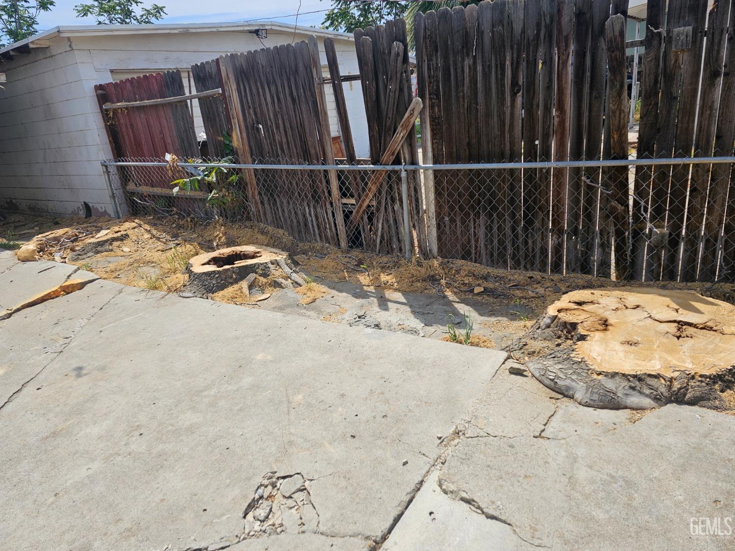 Undisclosed Address Bakersfield, CA 93304 - Photo 15 of 15 a view of wooden fence
