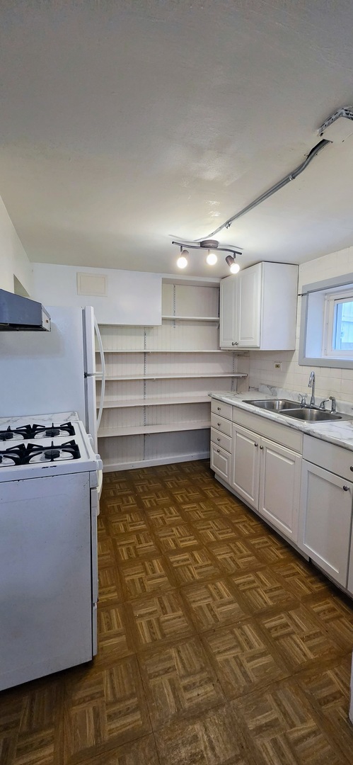 4816 West Grace Street, Unit G Chicago, IL 60641 - Photo 2 of 14