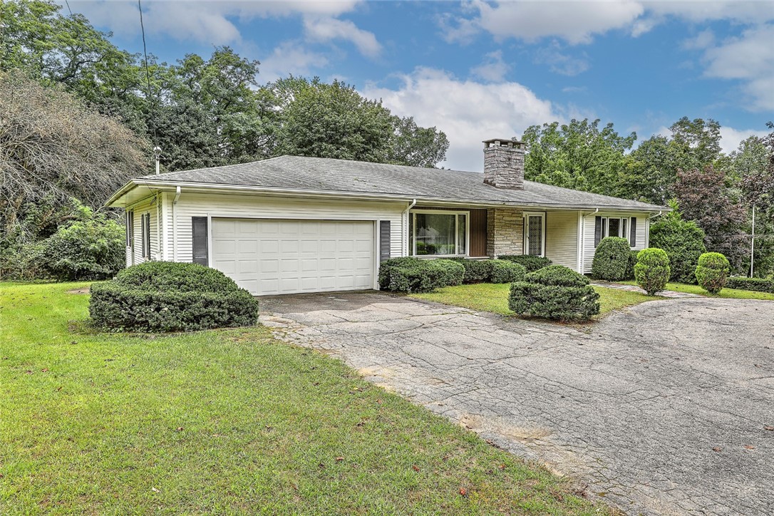 5 Appian Way Johnston, RI 02919 - Photo 2 of 24