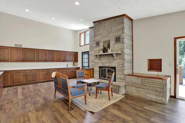 $1,250,000 | 8178 South Old State Road 37, Bloomington, IN 47403