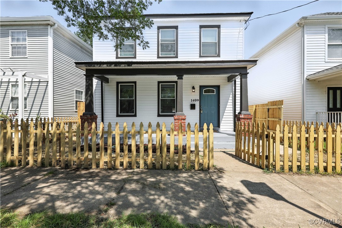 1409 Decatur Street Richmond, VA 23224 - Photo 6 of 33 View of front of property with covered porch and a