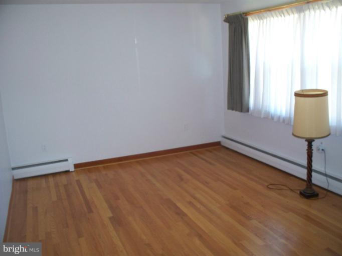 22116 Seldom Seen Road Southwest Lonaconing, MD 21539 - Photo 5 of 27 Interior (General)