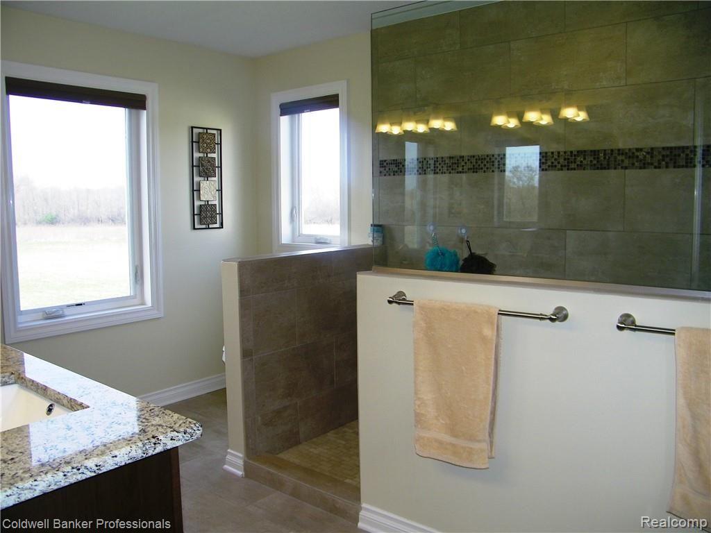 4348 Snoblin Road North Branch, MI 48461 - Photo 22 of 37 100_0142.jpg