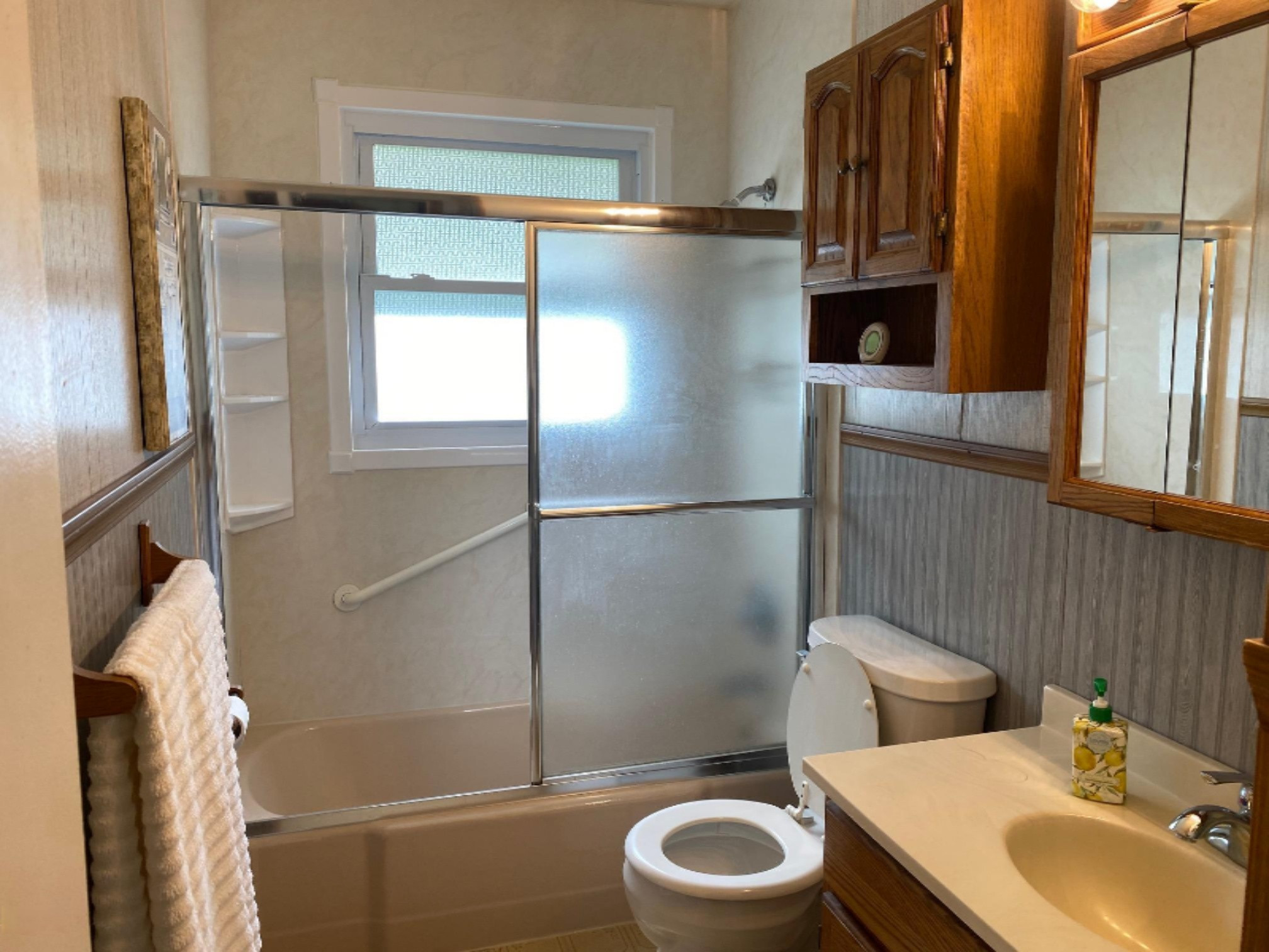 74 Rondale Lane Battle Creek, MI 49017 - Photo 10 of 38 Main Floor Bath