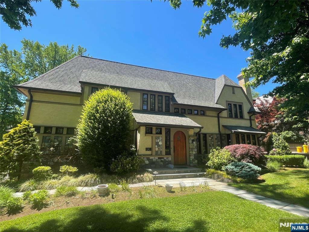 314 Winthrop Road Teaneck, NJ 07666 - Photo 1 of 6
