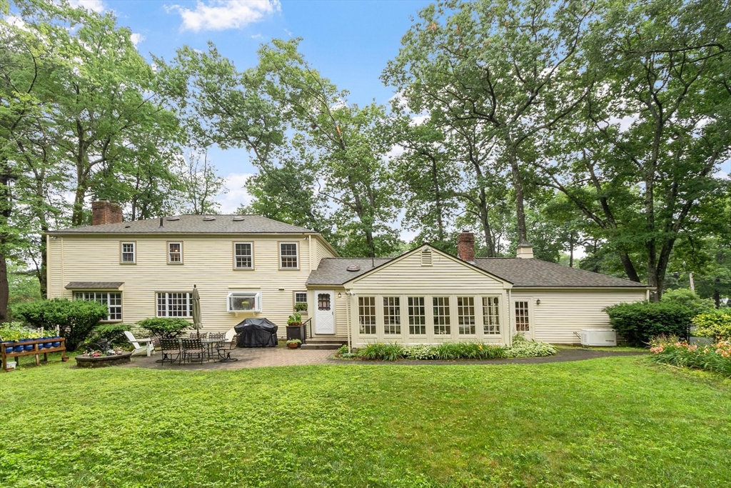 19 Huntingdon Road Lynnfield, MA 01940 - Photo 6 of 39