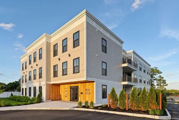 $729,000 | 105 Sea Street, Unit 101, Quincy, MA 02169