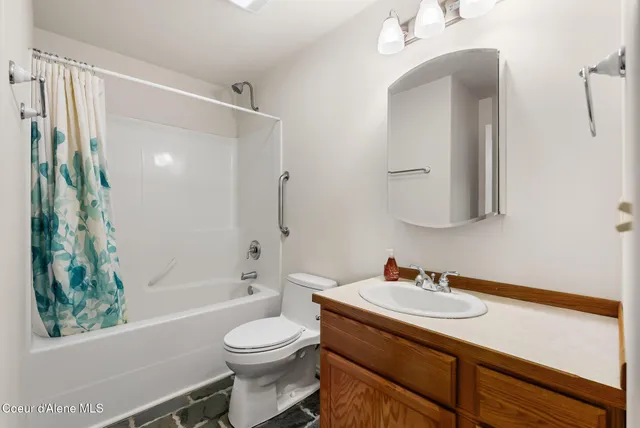 $475,000 | 200 Brittany Loop, Kootenai, ID 83864