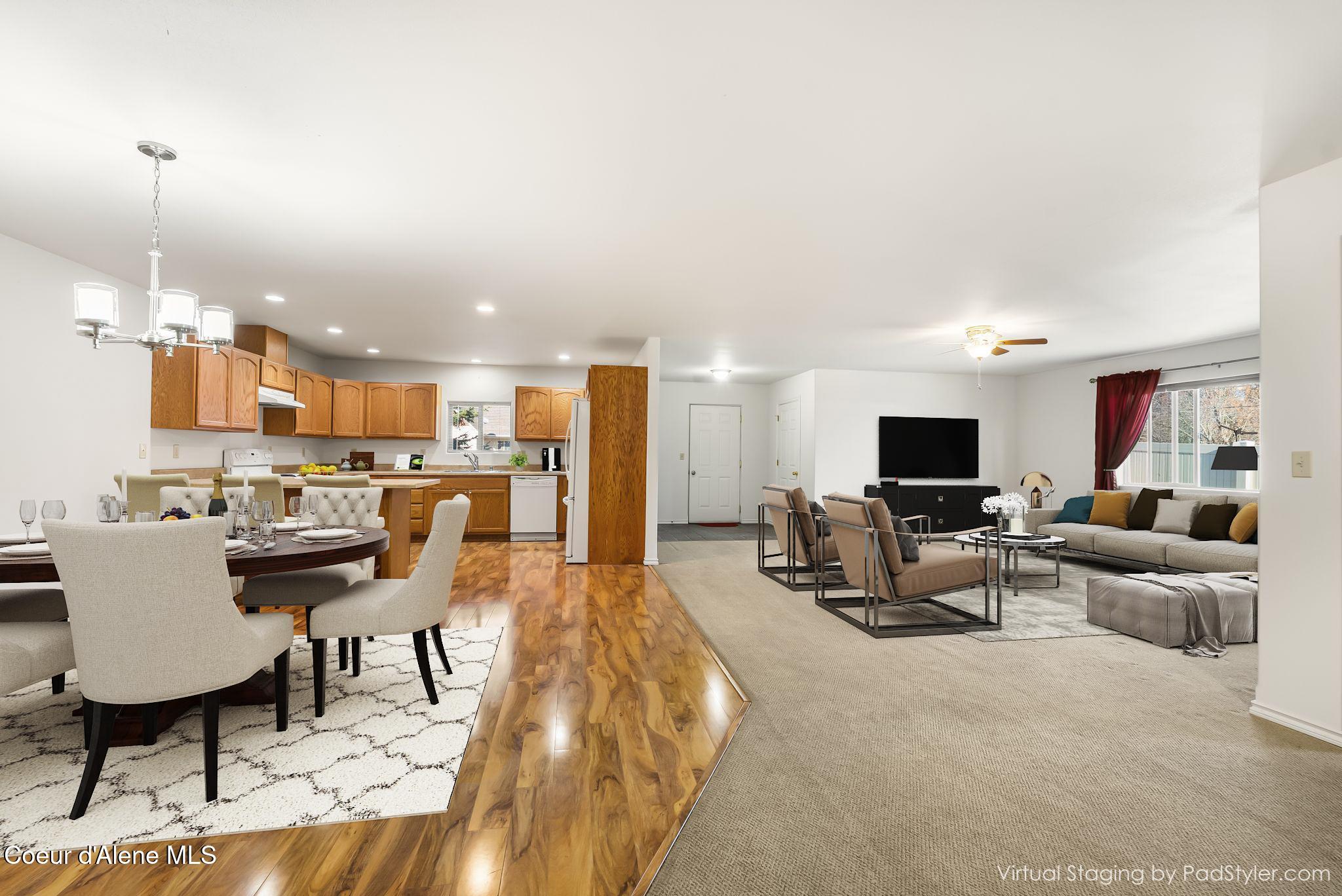 200 Brittany Loop Kootenai, ID 83864 - Photo 27 of 41 17646733974_livingdinng2