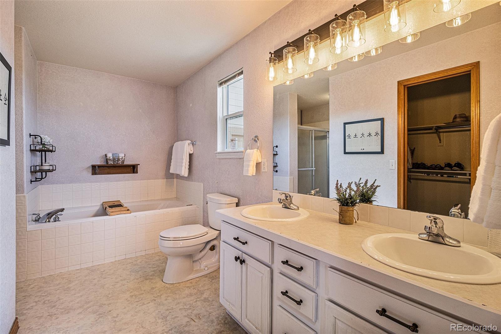 1295 View Ridge Road Bennett, CO 80102 - Photo 18 of 40 Gallery Image 18