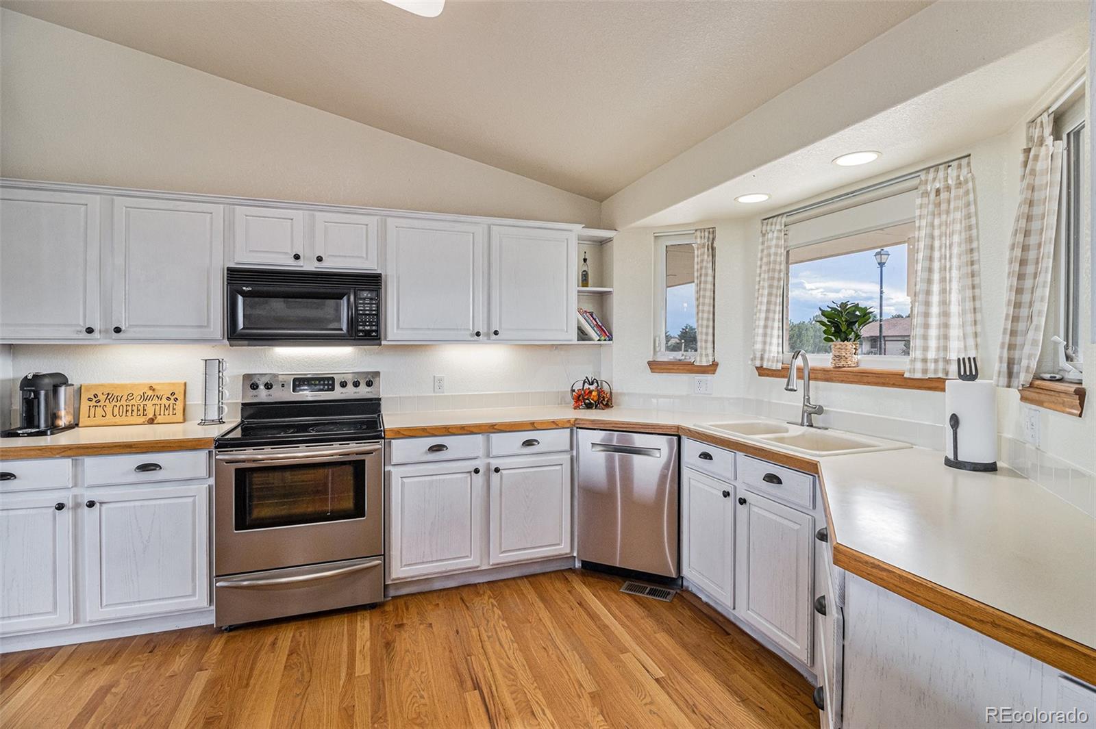1295 View Ridge Road Bennett, CO 80102 - Photo 7 of 40 Gallery Image 7